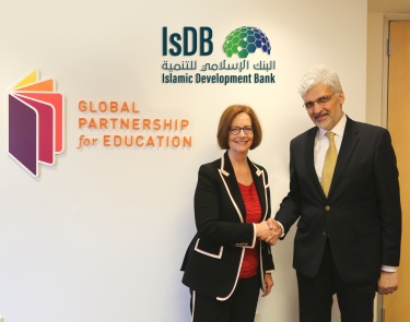 Julia Gillard, GPE Board Chair and Dr. Mohamed Nouri Jouini, IsDB’s Vice President of Partnership Development. Credit: GPE/Chantal Rigaud