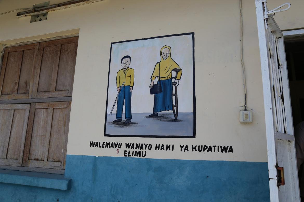 Une peinture sur le mur de l’école de Kisiwandui à Zanzibar. Crédit: GPE/Chantal Rigaud